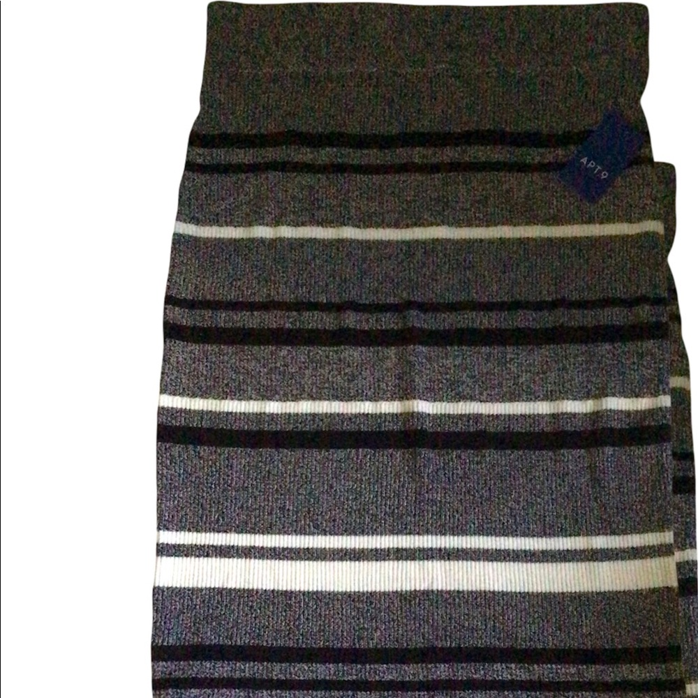 APT. Sweater Skirt